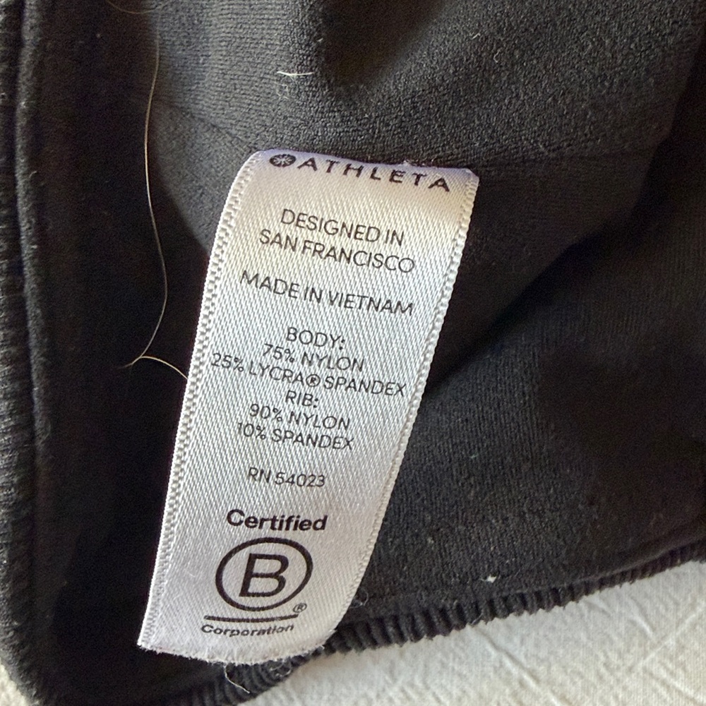 Athleta Black Shorts sz Large - Picture 7 of 9